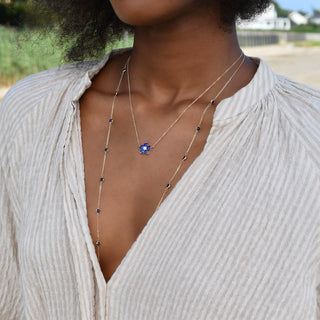 Collar con forma de flor y diamante de zafiro baguette de 1,46 quilates con piedra natal de septiembre