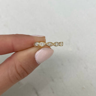 Alliance de mariage en moissanite avec diamant rond de 1,08 ct et lunette sertie de moissanite pour elle