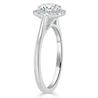 0.75 Carats Round Shape Halo Moissanite Diamond Engagement Ring