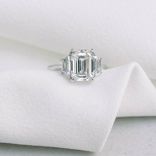 2.75CT Emerald Cut Moissanite Trapezoid Diamond Engagement Ring - ELITE CARAT