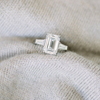 3.0CT Emerald Cut Moissanite Baguette Diamond 3 Stone Engagement Ring - ELITE CARAT