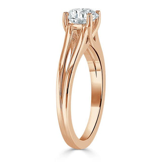 Bague de fiançailles avec solitaire en moissanite à taille ovale de 0,94 ct