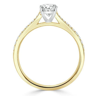 Bague de fiançailles solitaire en moissanite à taille ovale de 0,94 ct avec sertissage pavé