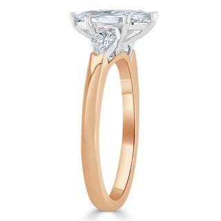 Bague de fiançailles à trois pierres en moissanite de forme marquise de 0,75 ct