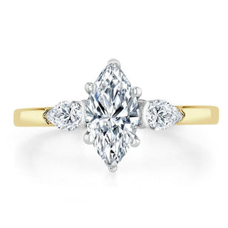 Bague de fiançailles à trois pierres en moissanite de forme marquise de 0,75 ct