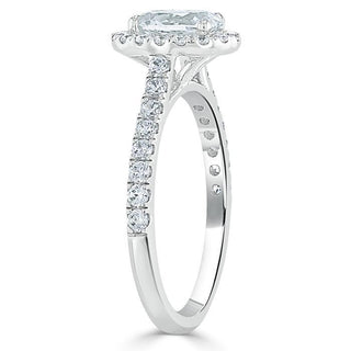 Bague de fiançailles halo en moissanite de forme ovale de 0,94 ct