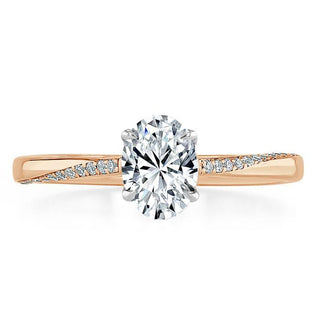 Bague de fiançailles avec solitaire en moissanite à taille ovale de 0,75 ct