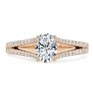 Bague de fiançailles en moissanite à tige fendue et solitaire à taille ovale de 0,75 ct