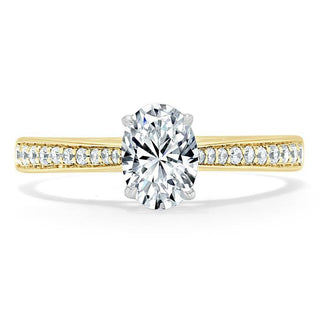 Bague de fiançailles solitaire en moissanite à taille ovale de 0,94 ct avec sertissage pavé