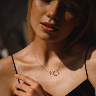 Collier Cercles Liés pour Elle