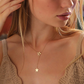 Collar minimalista con forma de estrella y lazo para ella