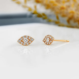 Boucles d'oreilles à tige en diamant et moissanite ronde 0,20 TCW avec mauvais œil