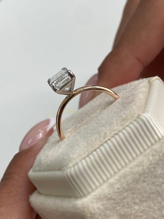 Bague de fiançailles solitaire avec diamant CVD et émeraude de 1,0 à 3,0 ct