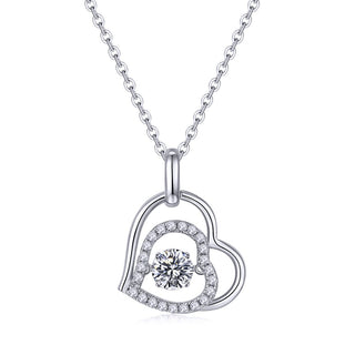 Collier avec pendentif en forme de cœur en diamant et moissanite ronde de 0,50 ct