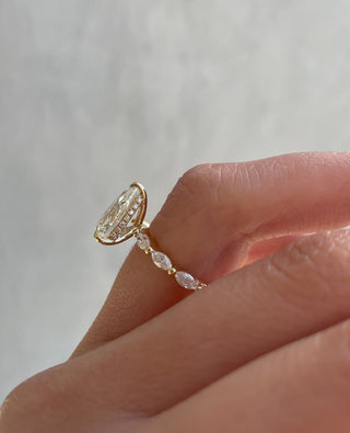 Bague de fiançailles avec diamants en forme de poire CVD de 1,30 CT à 3,30 CT sertis pavé de halo caché