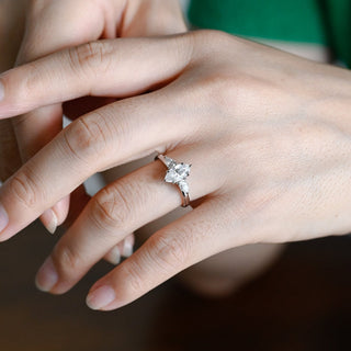 Anillo de compromiso con diamantes CVD de estilo marquesa de tres piedras de 1,0 a 3,0 quilates