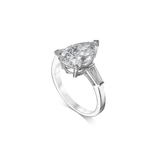 Anillo de compromiso con diamantes CVD en forma de pera de tres piedras de 2,0 CT a 4,0 CT