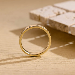 Alliance de mariage à diamants et moissanite à taille ronde sertie en affleurement