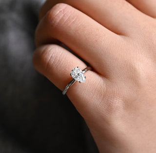 Bague de fiançailles solitaire en diamant poire 1,0 CT F/VS1 CVD