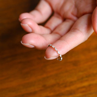 Alliance de mariage éternité en diamants et moissanite taille marquise