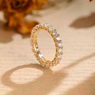 Alliance de mariage à éternité complète avec diamants en moissanite à taille ronde