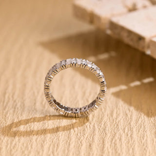 Alliance de mariage éternité en diamants taille baguette et marquise en moissanite