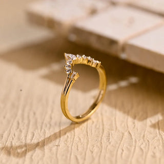 Alliance de mariage incurvée en diamants et moissanite à taille ronde, poire et baguette