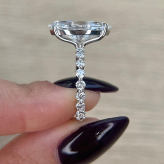 Anillo de compromiso con pavé de diamantes CVD de talla marquesa de 3,0 a 7,0 quilates