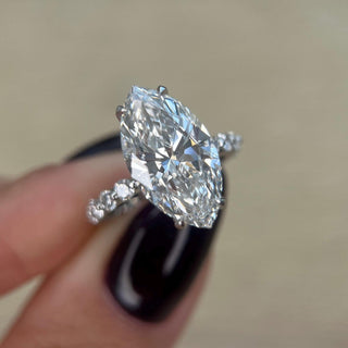 Anillo de compromiso con pavé de diamantes CVD de talla marquesa de 3,0 a 7,0 quilates