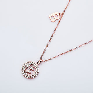 Collier personnalisé avec diamants moissanites et lettre « B »