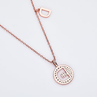 Collier personnalisé avec diamants moissanites et lettre « D »