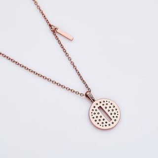 Collier personnalisé avec diamants moissanites et lettre « I »