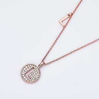 Collier personnalisé avec diamants moissanites et lettre « L »