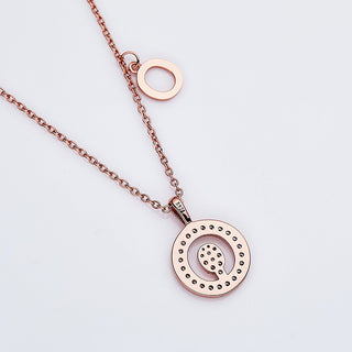 Collier personnalisé avec diamants moissanites et lettre « O »