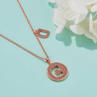 Collier personnalisé avec diamants moissanites et lettre « D »