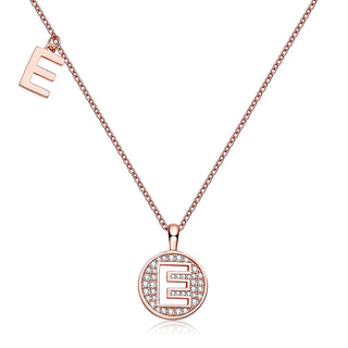 Collier personnalisé avec diamants moissanites et lettre « E »