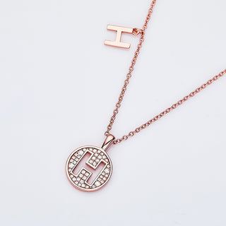 Collier personnalisé avec diamants moissanites et lettre « H »