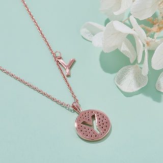 Collier personnalisé avec diamants moissanites et lettre « Y »