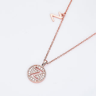 Collier personnalisé avec diamants moissanites et lettre « Z »