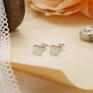 Boucles d'oreilles à tige solitaire en diamant moissanite Asscher 2.0 TCW