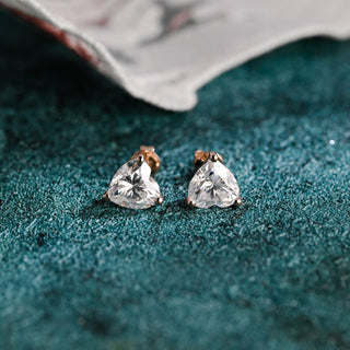 Boucles d'oreilles à tige solitaire en diamant et moissanite en forme de cœur 3.0 TCW