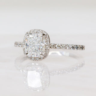 Bague de fiançailles avec diamant coussin Halo E/VS1 de 1,21 ct