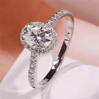 Bague de fiançailles avec halo de diamants ovales F/VS1 CVD de 1,0 ct sertie de pavés