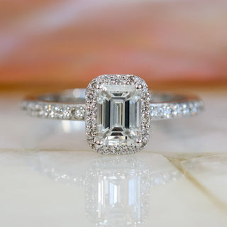 1.0-3.0 CT Emerald Halo Diamond Engagement Ring