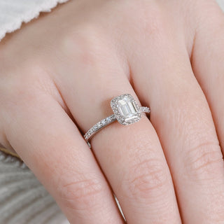 Bague de fiançailles avec halo de diamants et émeraude de 1,0 à 3,0 ct