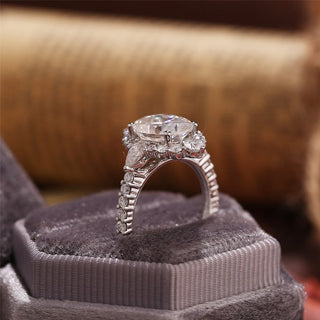 4.5 CT Oval F/VS1 CVD Diamond Halo Pave Setting Engagement Ring