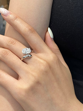 1.50CT-2.50CT Oval Cut Moissanite Diamond Unique Engagement Ring