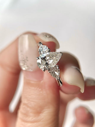 Bague de fiançailles à trois pierres avec diamants en moissanite taille poire de 1,0 à 2,0 ct