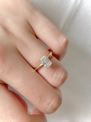 Anillo de compromiso solitario con diamante de moissanita de talla radiante de 1,0 CT a 2,0 CT