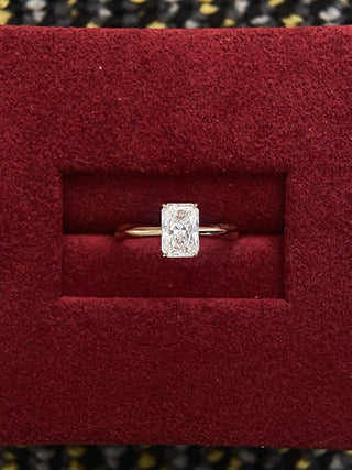 Anillo de compromiso solitario con diamante de moissanita de talla radiante de 1,0 CT a 2,0 CT